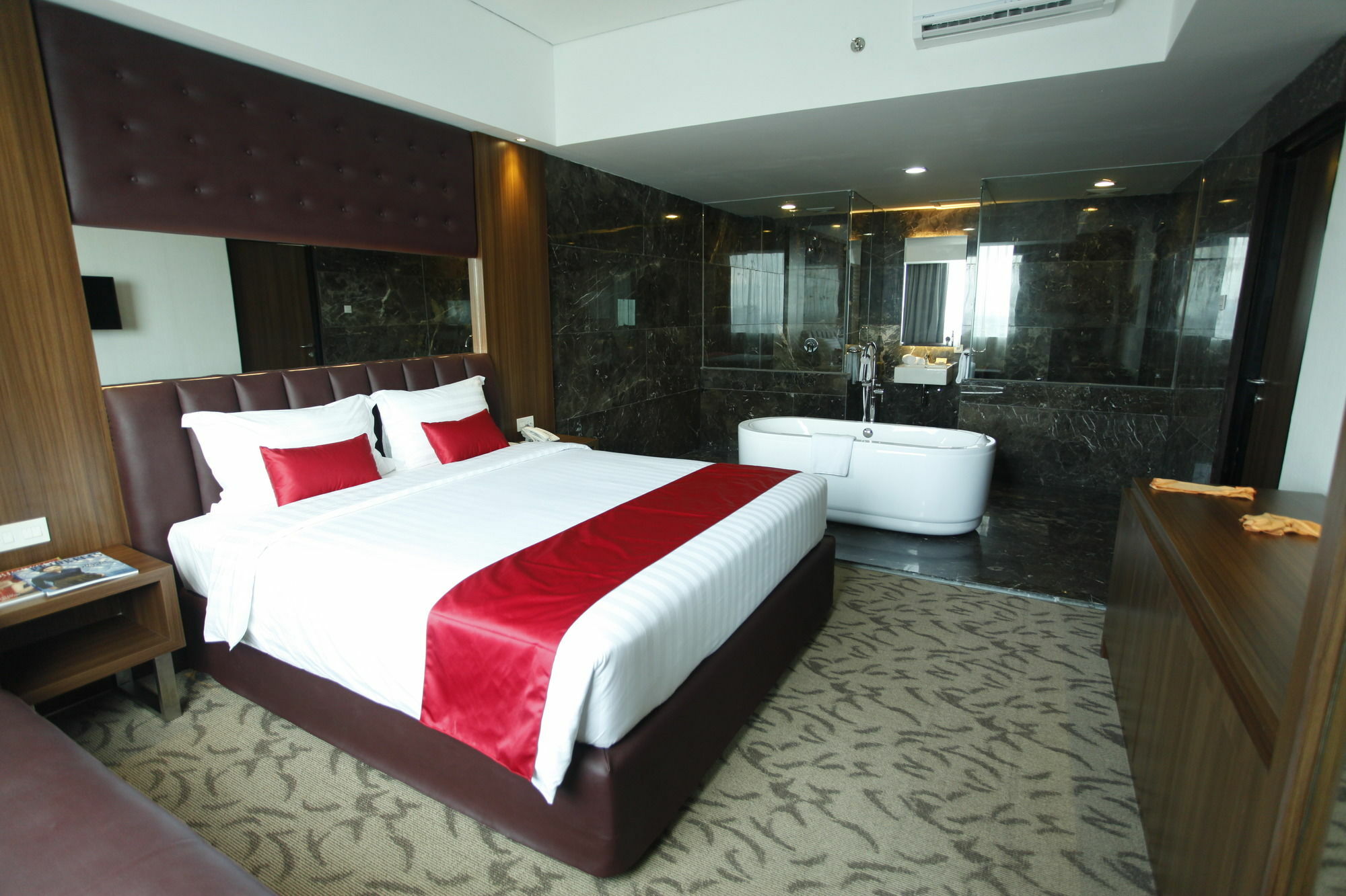 Demelia Hotel Makasar Exteriér fotografie